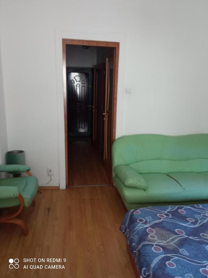Studio Andreea Apartamento Bucarest Exterior foto